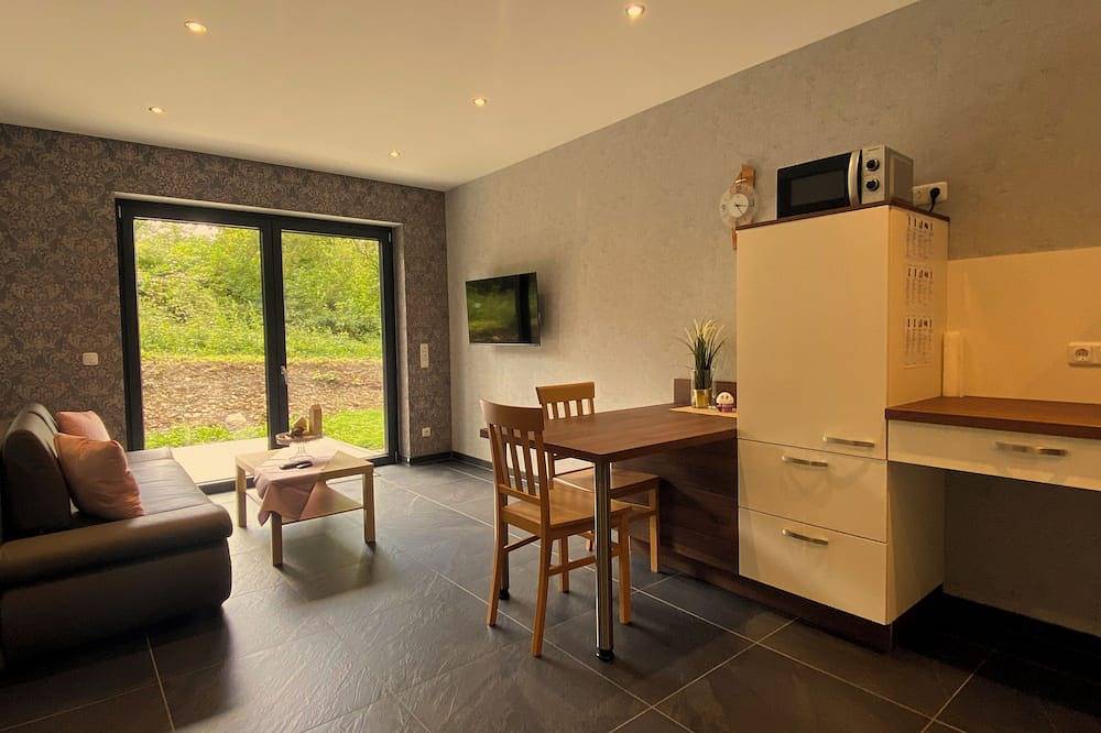 Ganze Wohnung, Ruhige Barrierefreie Ferienwohnung am Weiher in Schmidt Haustierfreundlich in Schmidt, Nideggen