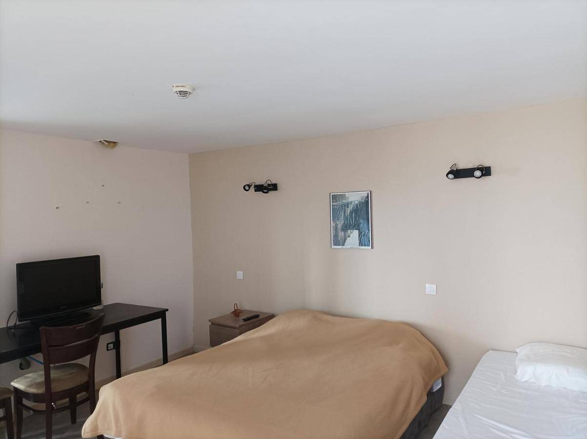 Double Room in Rogny-les-Sept-Écluses, Région d'Auxerre