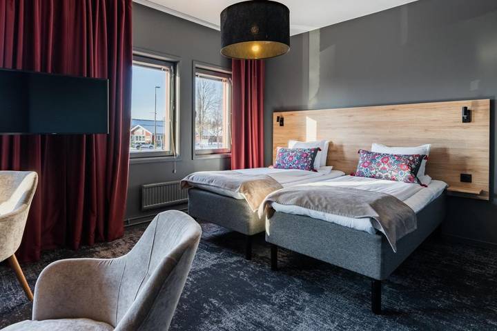 Hotel für 4 Personen, mit Terrasse und Sauna in Mora