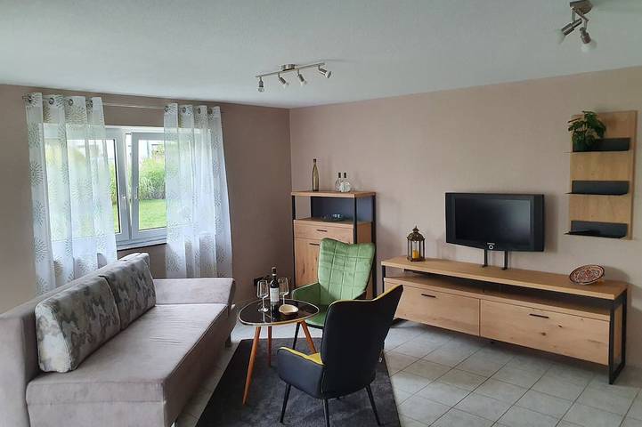 Ferienwohnung für 4 Personen, mit Terrasse und Garten in Mengen