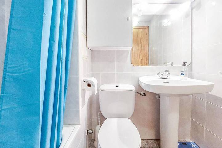 Entire apartment, 2 bedroom beach front apartment in Moncofa in Platja Belcaire (Moncofa), Moncofa