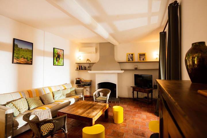 Location de vacances pour 14 personnes, avec terrasse à Villesèque-des-Corbières - 4