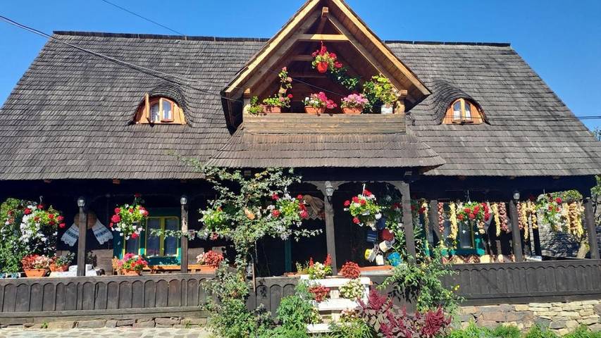 Location de vacances pour 5 personnes, avec terrasse dans Breb