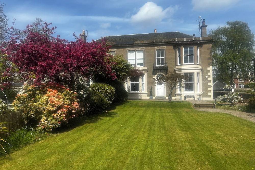 Geheel appartement, A luxurious Victorian mansion garden apartment in Dundee, Angus