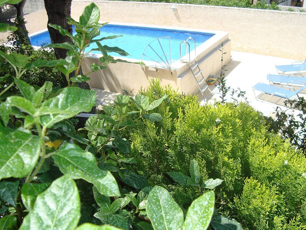 Maisonnette climatisée, 4 km de Cassis, piscine in Carnoux-en-Provence, Région de Marseille