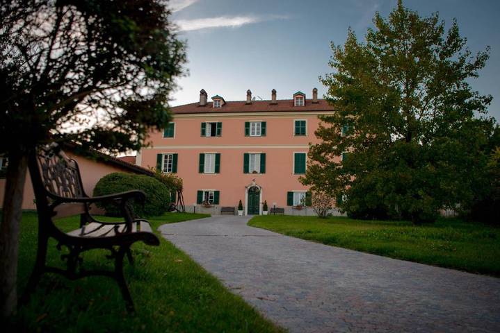 Maison d’hôte pour 4 personnes, avec jardin ainsi que vue et terrasse, animaux acceptés à Carcare