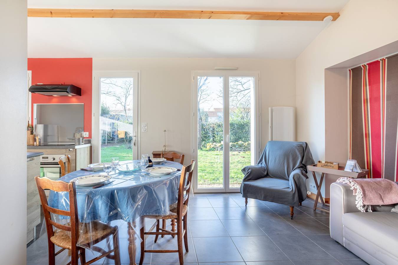 Gîte pour 5 Personnes dans Saint-Georges-de-Pointindoux, Vallée de la Loire