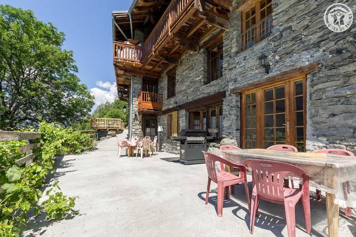 Gîte pour 6 personnes, avec terrasse, animaux acceptés à Montvalezan - 3