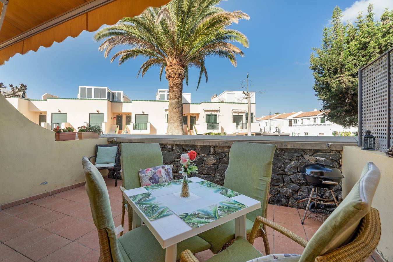 Appartement entier, Appartement de vacances 'Costa Del Silencio Atlántico I' avec piscine partagée, terrasse et Wi-Fi in Costa del Silencio, Arona