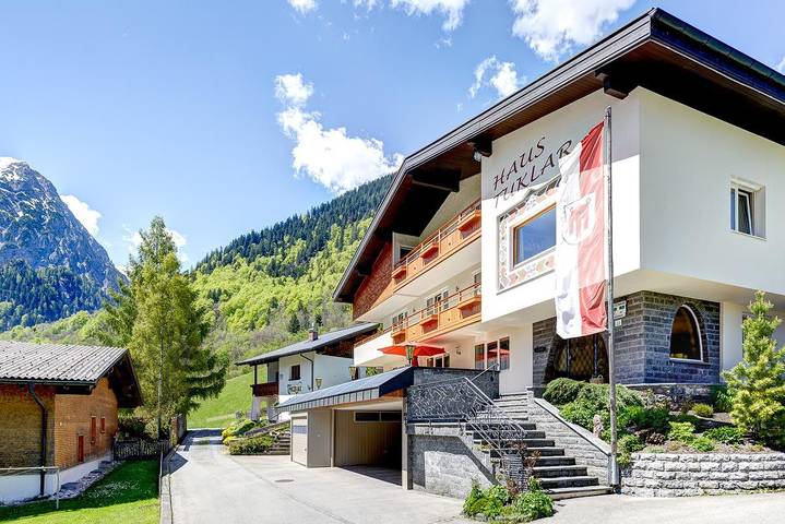 Vakantiehuis voor 3 personen, with Balkon and Terras as well as Tuin in het Brandnertal