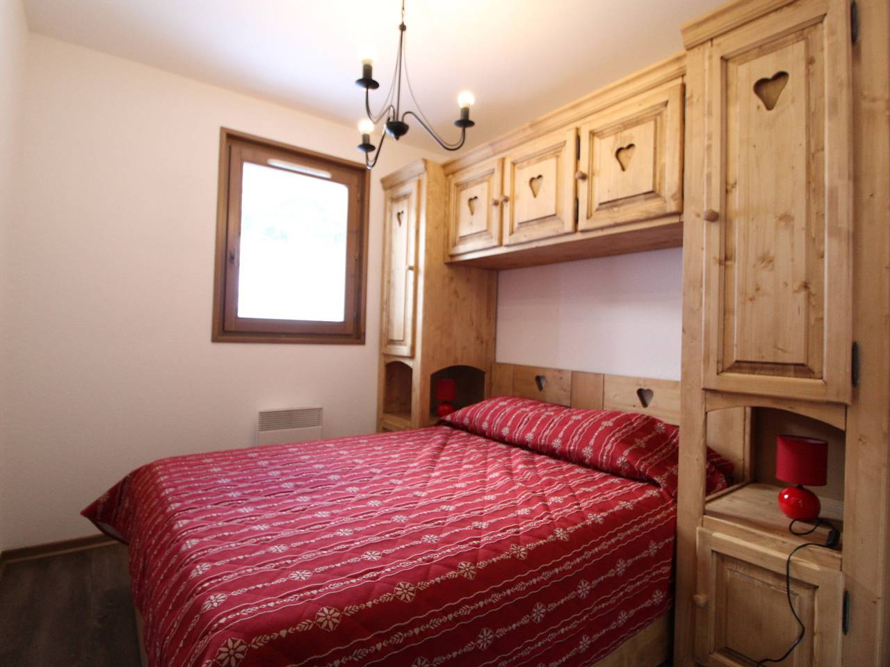 Apartamento entero, Duplex acogedor para 10 personas, a pie de pistas en Val-Cenis. in Lanslebourg-Mont-Cenis, Región de Saint-Jean-de-Maurienne