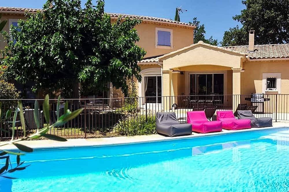 Superb Family Villa, Heated swimming pool, air conditioning in Roussillon, Parc naturel régional du Luberon
