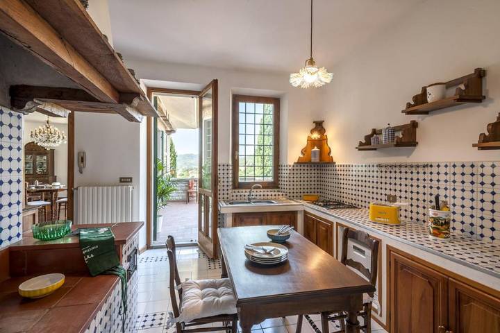 Location de vacances pour 10 personnes, avec jardin ainsi que piscine et balcon à Sant'Angelo in Vado - 4