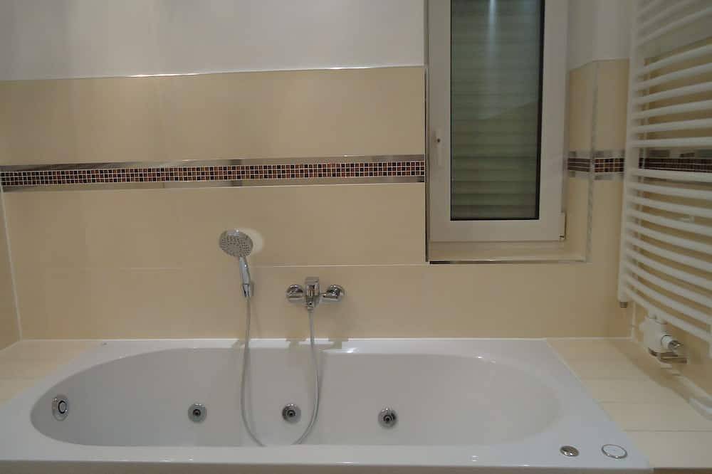 Hochwertige Ferienunterkunft in Berlin-Kaulsdorf mit Wlan in Marzahn - Hellersdorf, Berlin