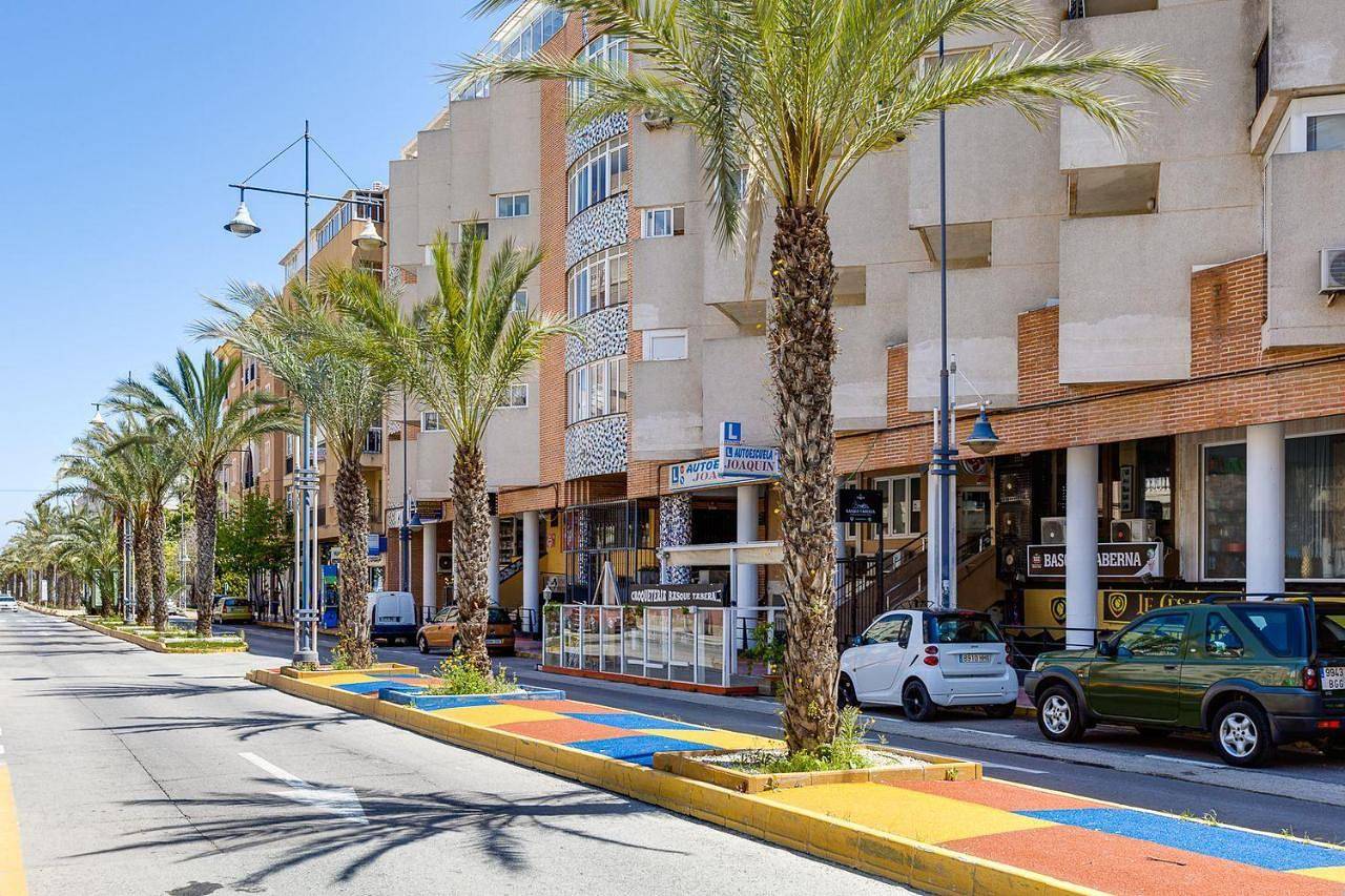 Estudio entero, Apartamento estudio '305 con ascensor, piscina, garaje' con piscina compartida in Torrevieja Centro, Torrevieja