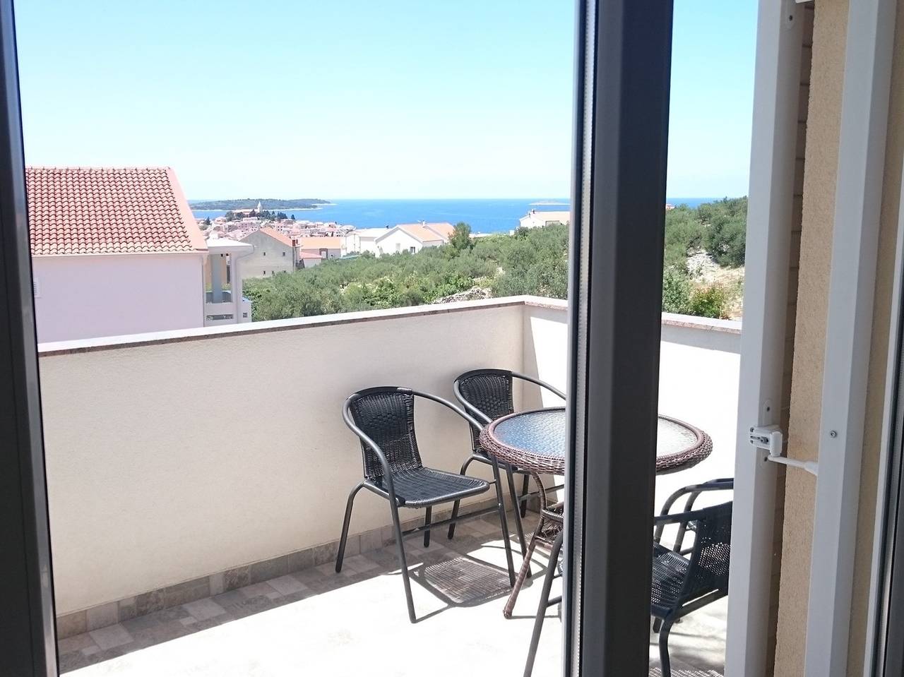 Ganze Wohnung, Apartment mit schoenem Blick auf Meer und Altstadt in Primosten, Šibenik-Knin