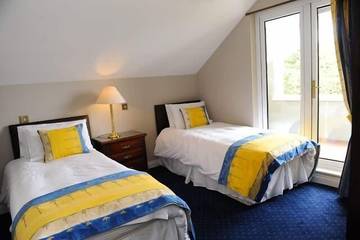 Holiday Home for 12 People in County Kerry, Dingle Peninsula, Photo 4