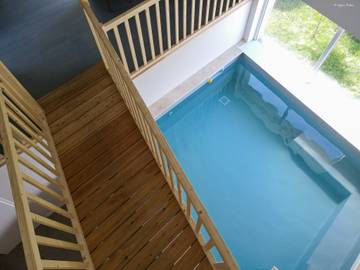 Cottage pour 10 personnes, avec piscine et terrasse à Panissières
