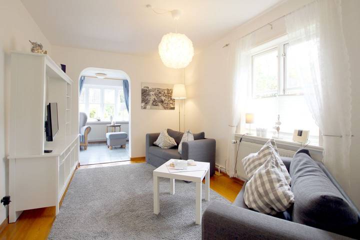 Ganze Wohnung, Ferienwhg. in Wyk, 4 Personen im Eg eines 2-Familienhauses, 3 Zimmer, ca. 100m² in Nordfriesische Inseln (Schleswig-Holstein) (Schleswig-Holstein), Wyk auf Föhr
