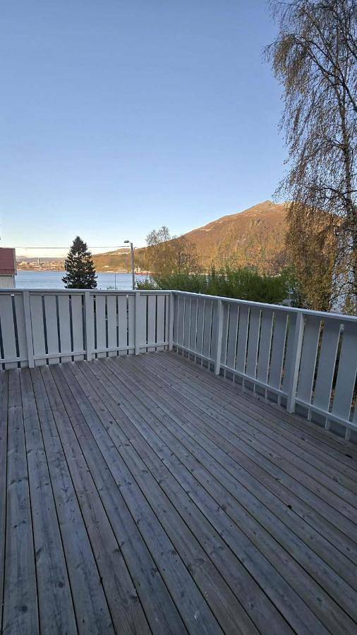 Hôtel pour 2 personnes, avec terrasse et vue, animaux acceptés dans Narvik - 4