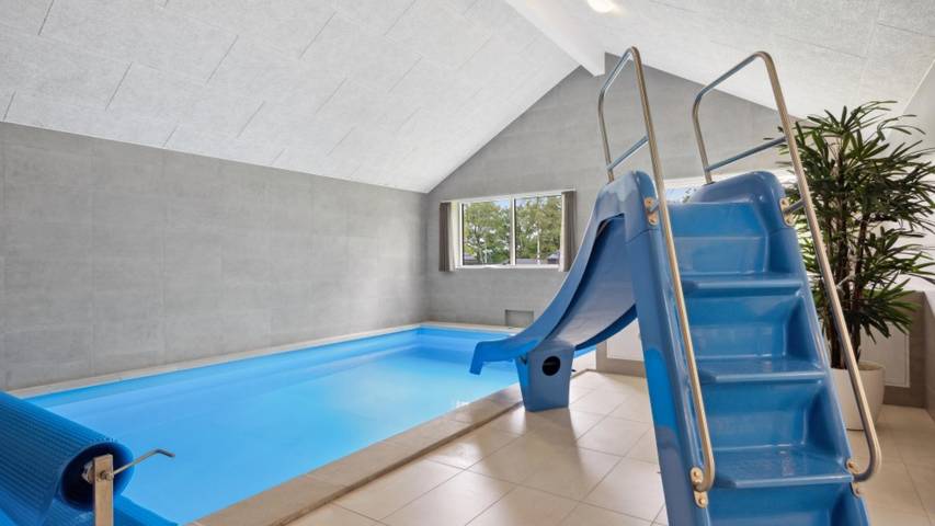 Ferienhaus für 16 Personen, mit Terrasse und Garten sowie Sauna in Mecklenburgische Seenplatte