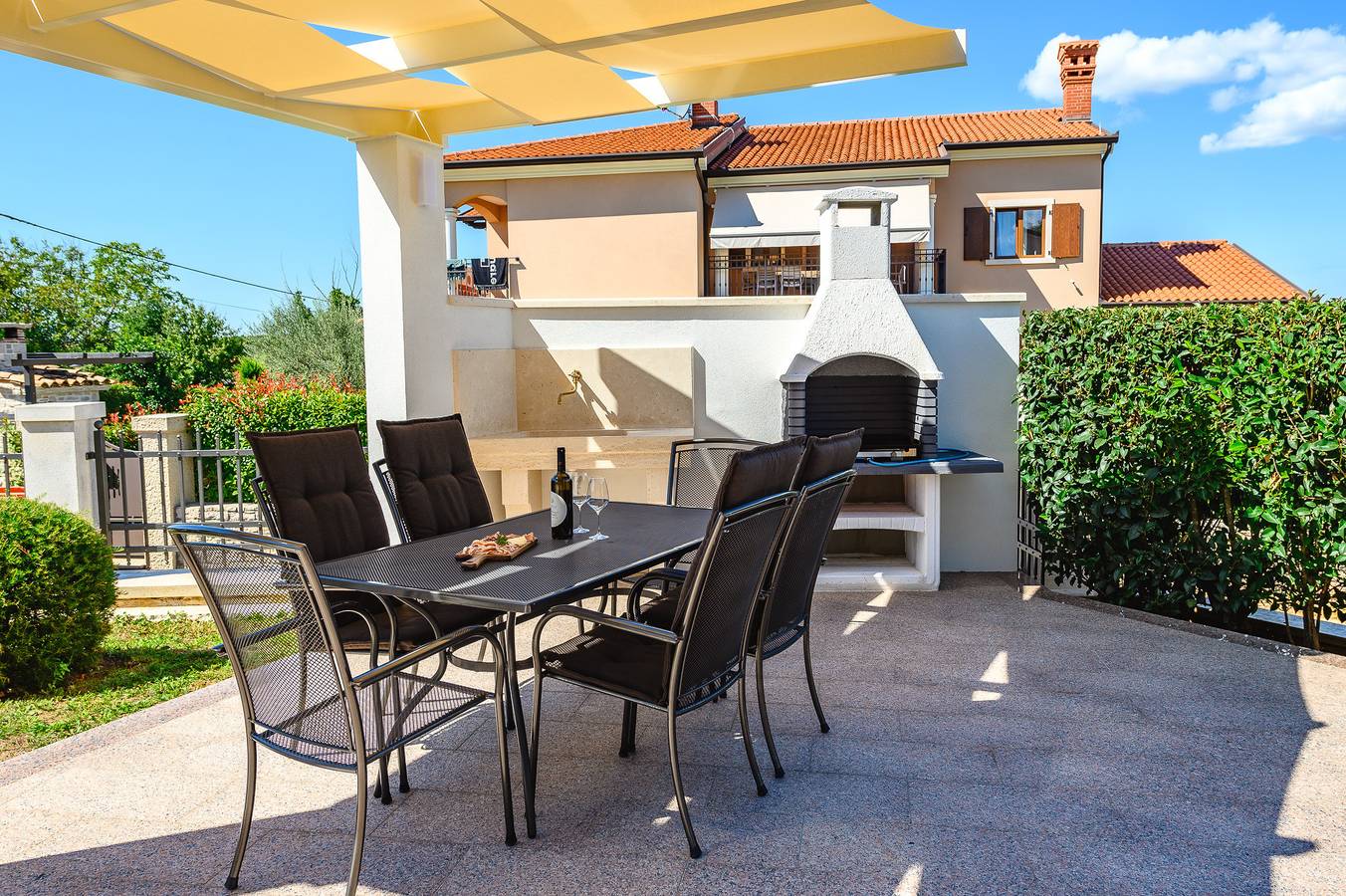 Ganze Wohnung, Premium Apartment Silvia with pool in Vizinada, Zentralistrien