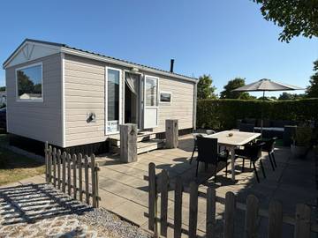 Chalet für 4 Personen, mit Sauna und Terrasse sowie Balkon/Terrasse in Schouwen-Duiveland