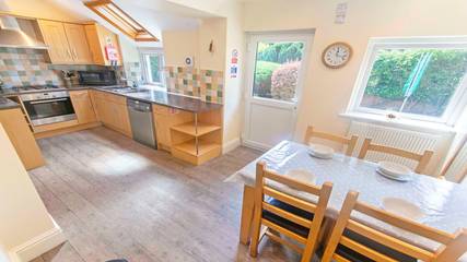 Holiday Rental for 8 People in Braunton, Devon, Photo 2