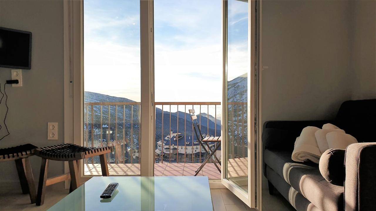 Apartamento entero, Todosierranevada Zona Baja - Edificio Atlas - Vistas A La Montana - Junto a los Telecabinas in Sierra Nevada Ski Resort, Monachil