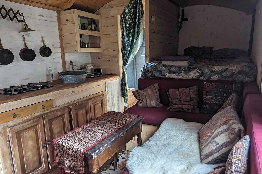 Charming gypsy caravan in green Provence, at La Mauvaise Herbe, Barjols in Barjols, Brignoles region