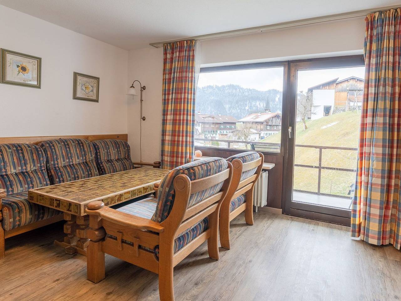 Ganze Ferienwohnung, Sonnenblume - Ferienwohnung mit Bergblick, Hund erlaubt und Balkon in Obermaiselstein, Bayerisch Schwaben