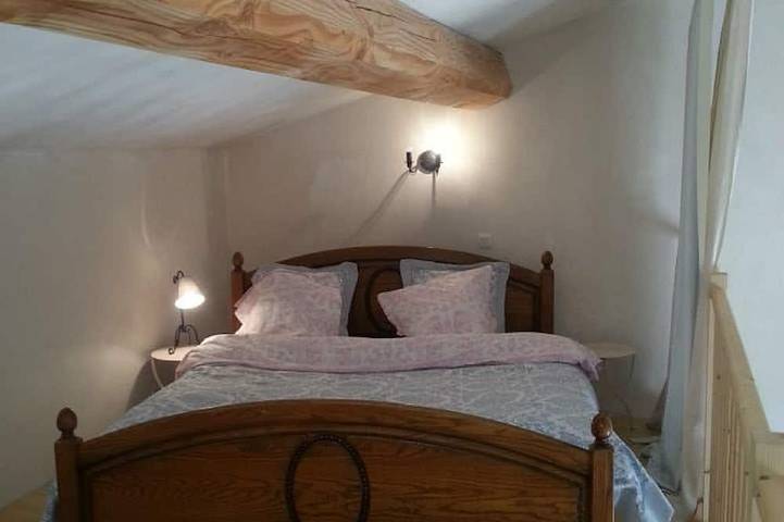 Location de vacances pour 9 personnes, avec Jacuzzi ainsi que Terrasse et Jardin à Entrecasteaux - 2