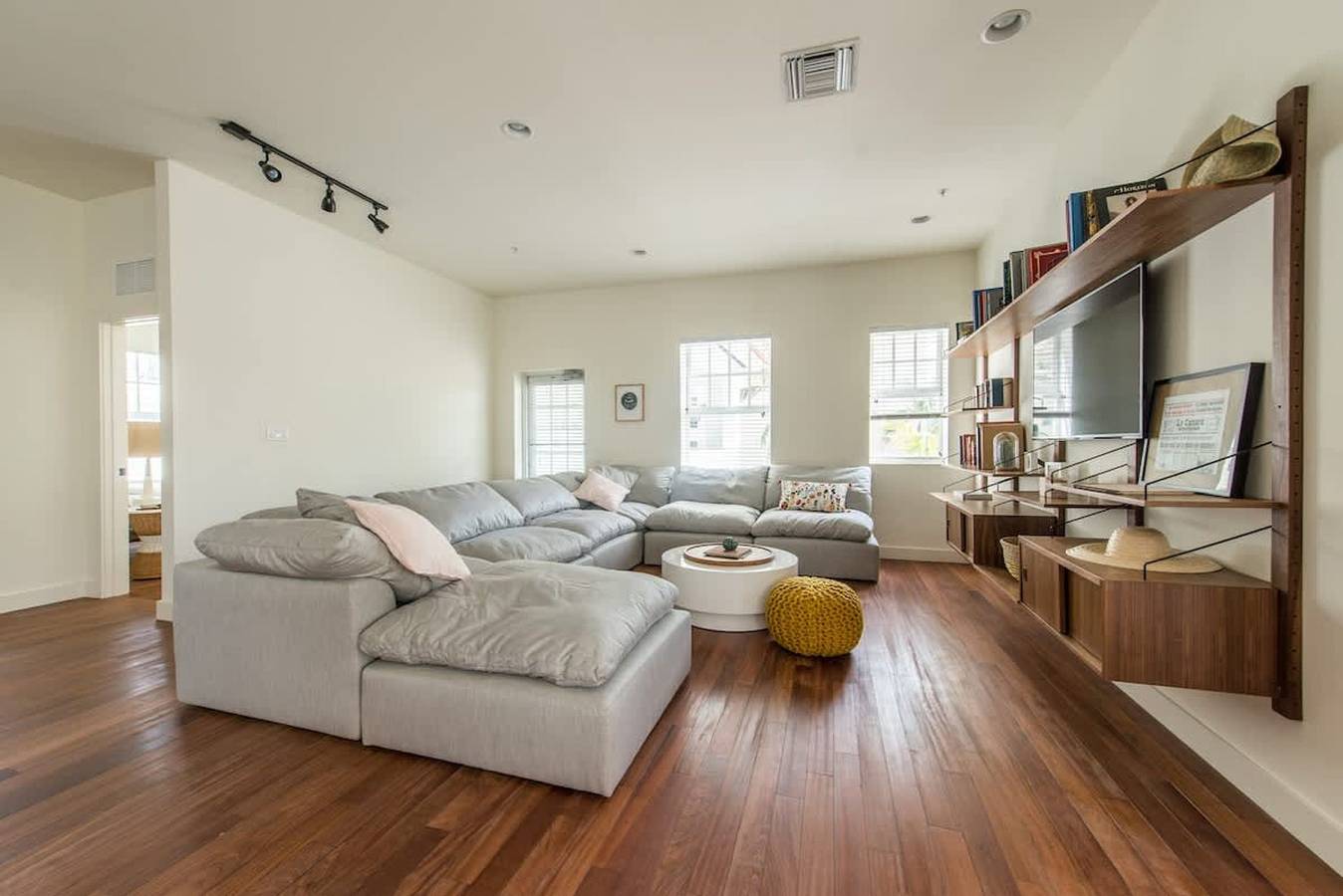 Appartamento intero, 4-Bedroom Gem Sleeps 10 Best Value in Sobe in South Beach, Miami Beach