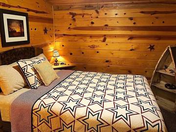 Log Cabin for 6 Guests in Mount Rushmore, Pennington County, Picture 2