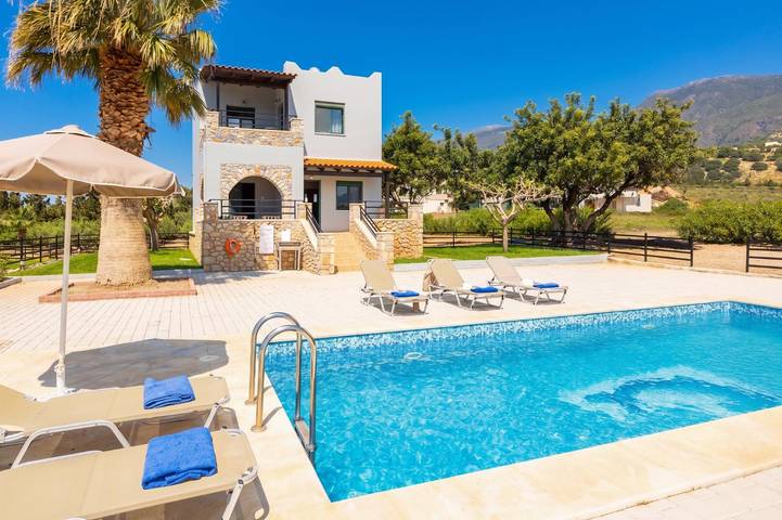 Villa für 5 Personen, mit Meerblick und Balkon sowie Terrasse und Garten in Chania und Umgebung - 2