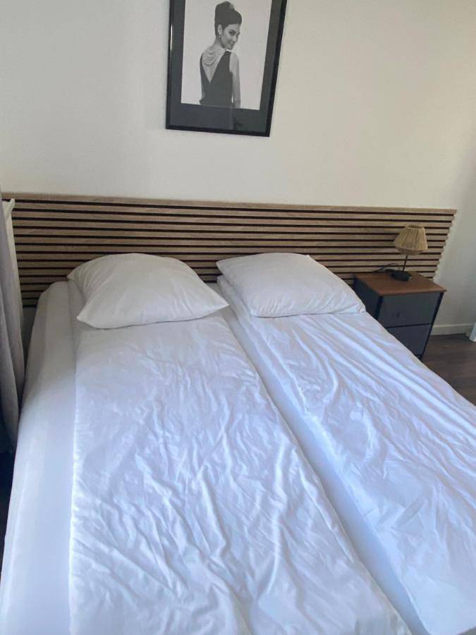 Appartement entier, Two-Bedroom Apartment in Champlan, Essonne