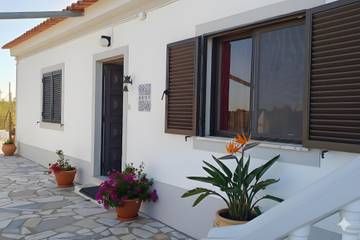 Location de vacances pour 5 personnes, avec jardin dans Alcantarilha