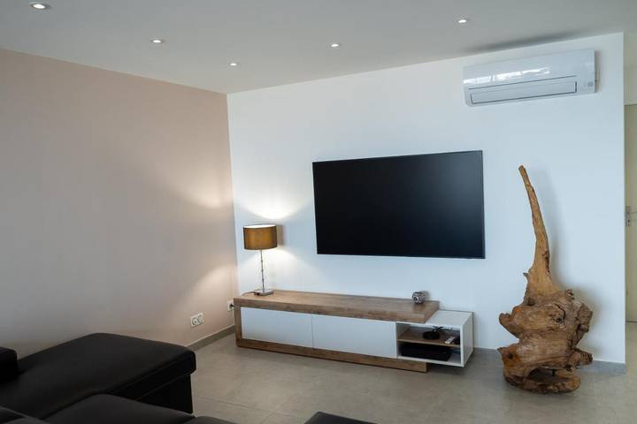 Gîte pour 4 personnes, avec terrasse ainsi que vue et piscine dans Port de Sète - 4