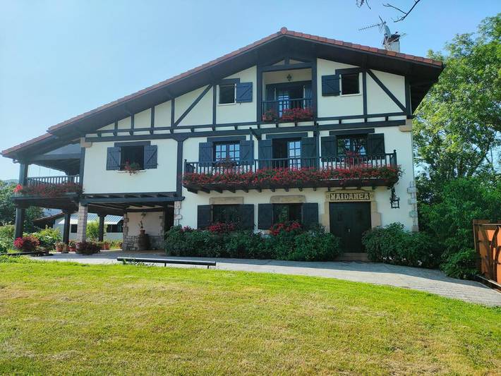 Casa rural para 2 personas, con Balcón y Terraza además de Jardín y Vistas al lago en el País Vasco - 2