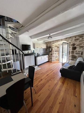 Gîte pour 2 personnes, avec vue et balcon à Langogne