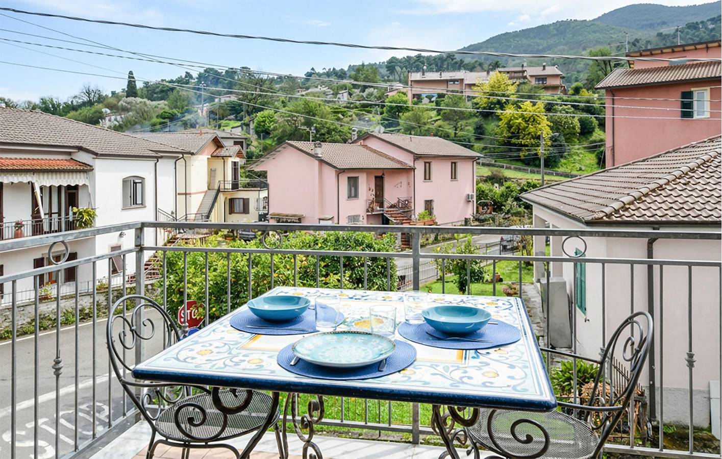 Ganze Ferienwohnung, Gemütliche Ferienwohnung mit Terrasse, WLAN und 2,5 km von der Spiaggia del Groppolo entfernt in Ameglia, Ameglia Gemeinde