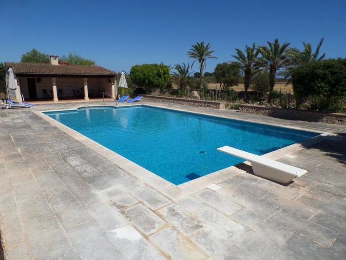 Ferienhaus für 6 Personen, mit Terrasse und Garten sowie Pool und Ausblick in Sa Torre