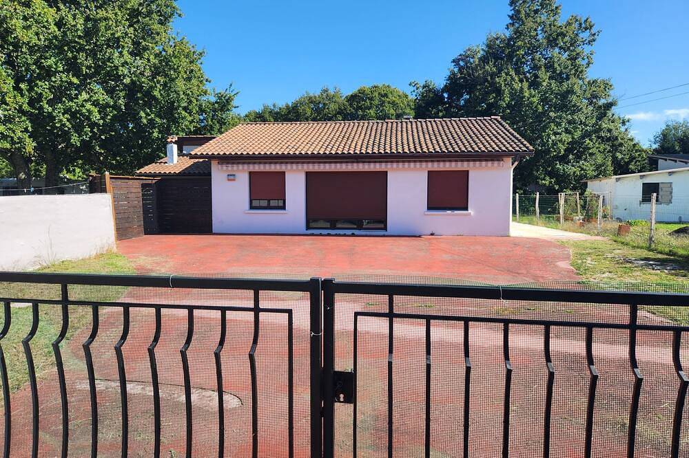 Quiet neighbourhood house in Vendays-Montalivet, Lesparre-Médoc region