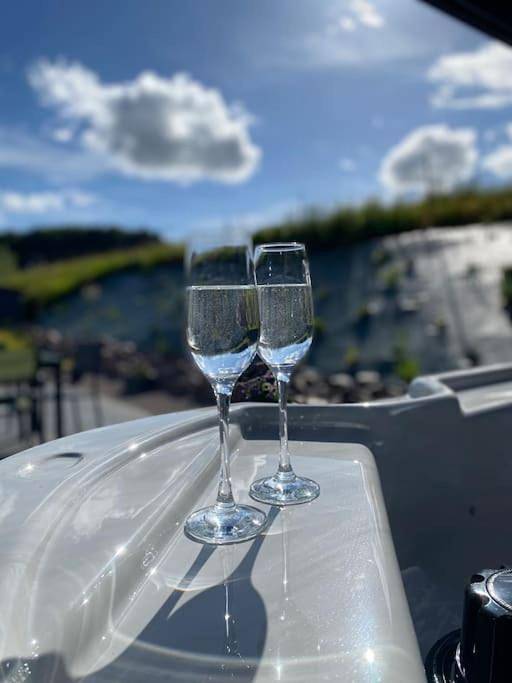 Location de vacances pour 2 personnes, avec jacuzzi ainsi que jardin et terrasse dans Uriménil - 2