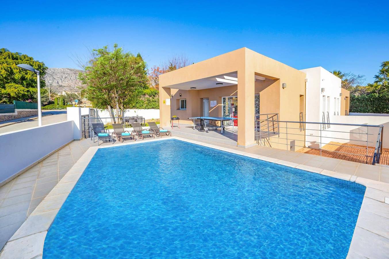 Villa für 4 Personen mit Garten in Beniarbeig, Costa Blanca