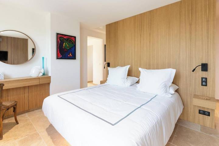 Villa pour 8 personnes, avec vue ainsi que jardin et piscine, animaux acceptés à Saint-Tropez - 3