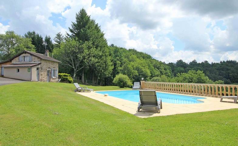Gîte pour 3 personnes, avec piscine et jardin dans Haute-Vienne - 2