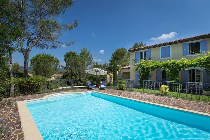 Chalet para 6 personas, con jacuzzi además de jardín y terraza - 1