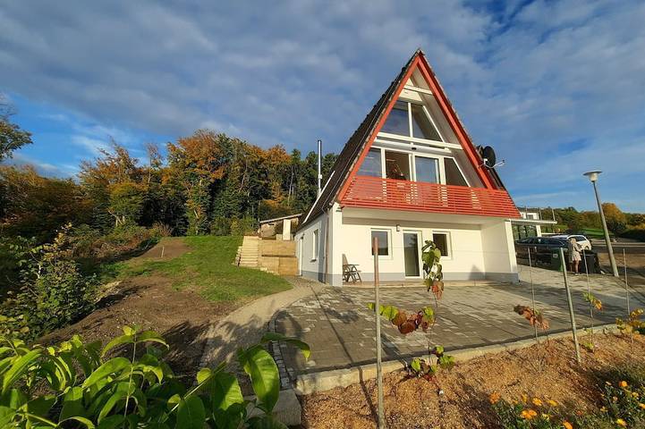 Ferienhaus für 6 Personen, mit Balkon und Garten, mit Haustier