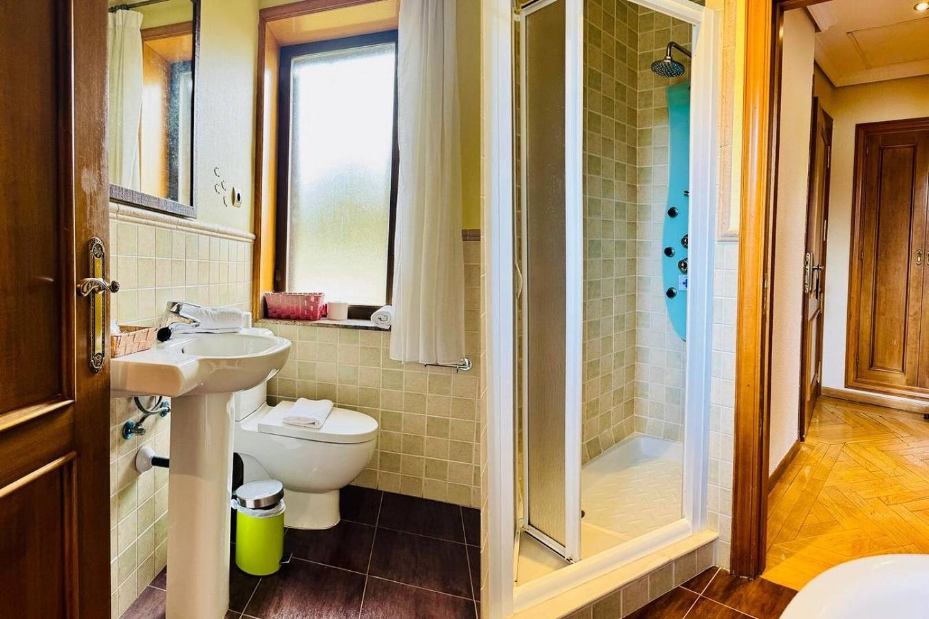 Chambre « Habitación Doble » avec balcon, Wi-Fi et climatisation in Guadarrama, Communaute de Madrid